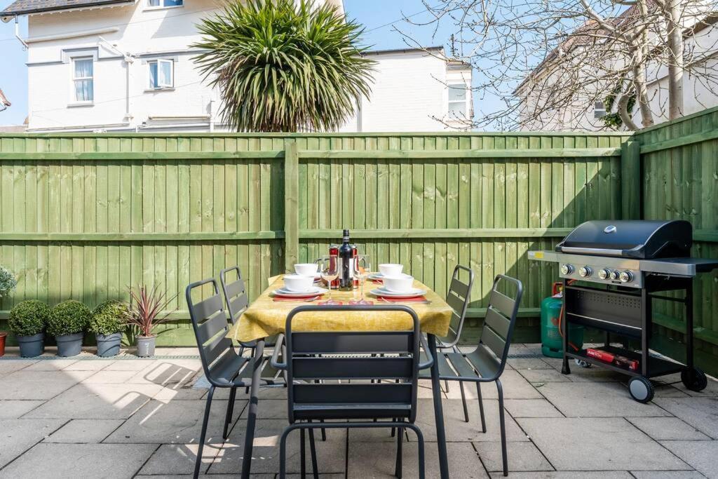 Rockmount Court Apartment Bournemouth Exterior photo